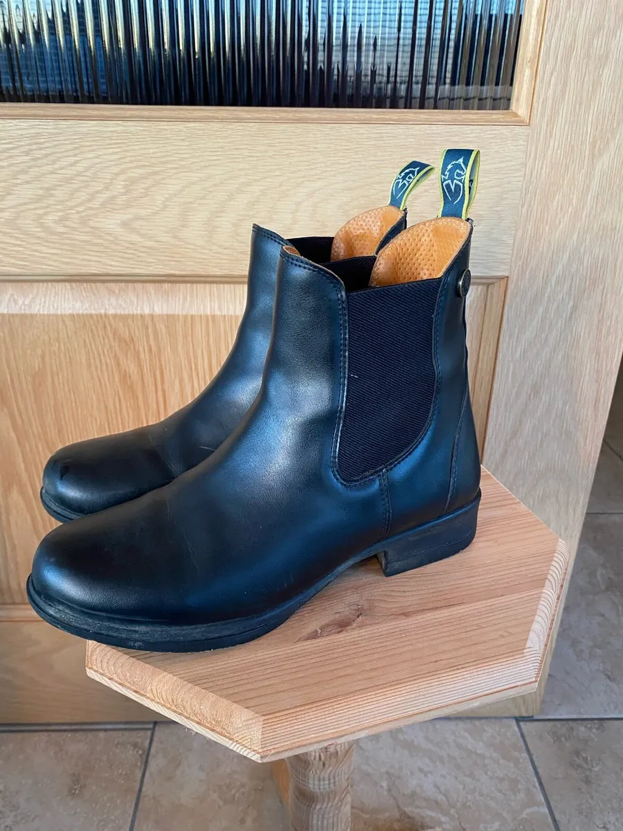Riding boots - Image 1