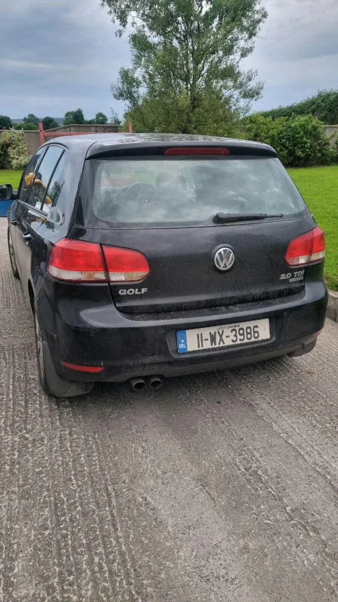 2011 Volkswagen Golf - Image 3