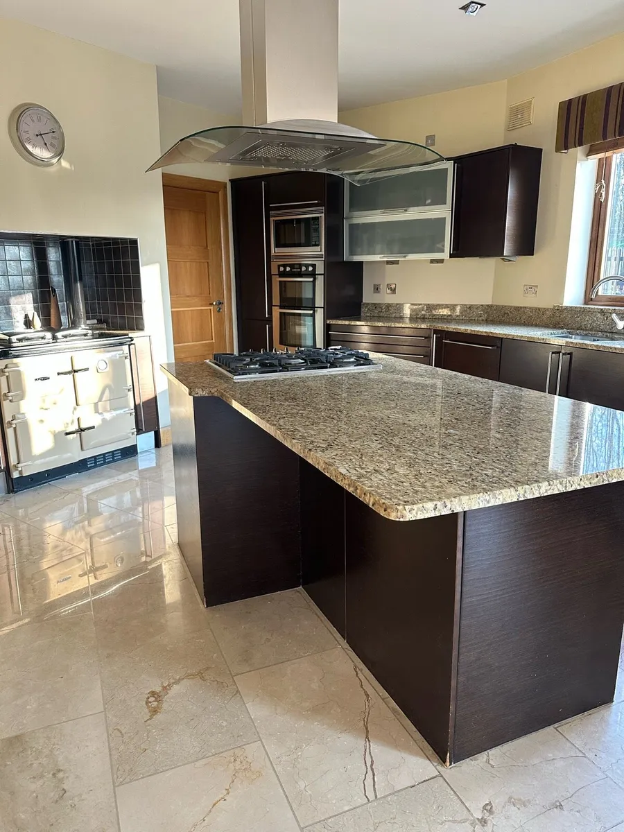 Dark oak Kitchen & island with granite - Image 4