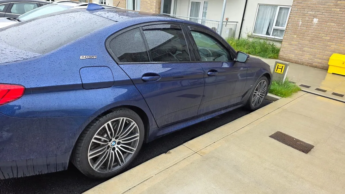 Bmw 530e - Image 4