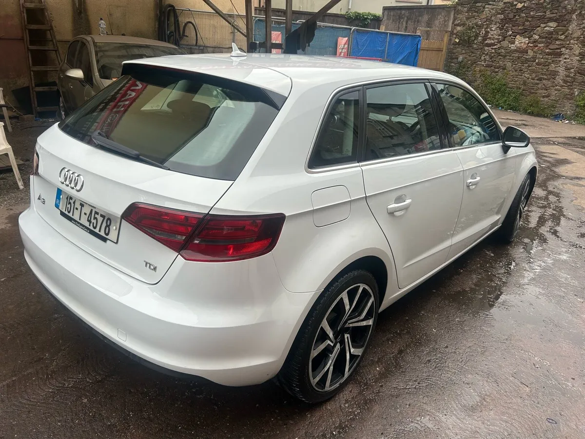 Audi A3 S Line 2015 - Image 2