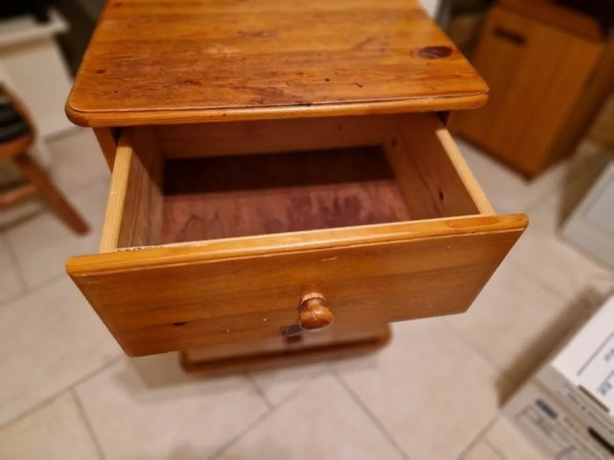 3 Drawer Pine Wooden Locker in Great Condition - Image 2