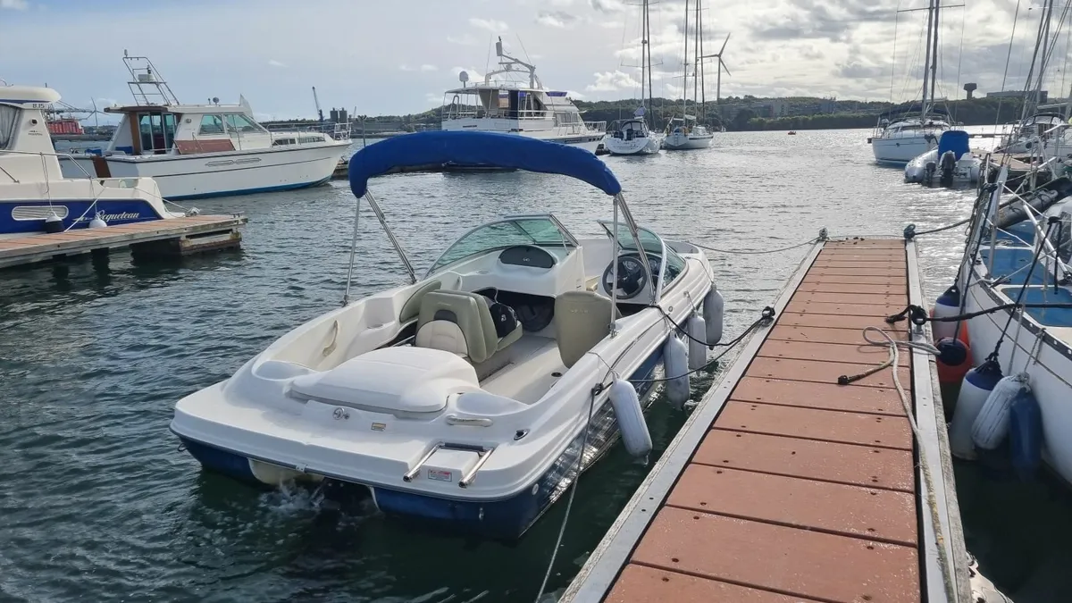 2004 Sea Ray 180 Sport - Image 2