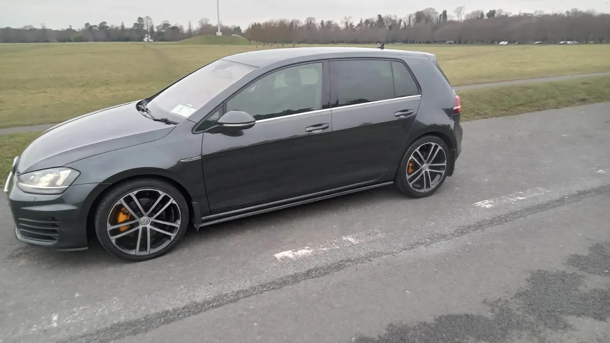 Volkswagen Golf G.T.D 2.0 2014 - Image 1
