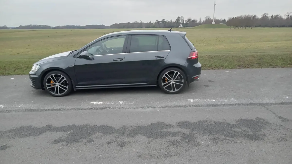 Volkswagen Golf G.T.D 2.0 2014 - Image 2
