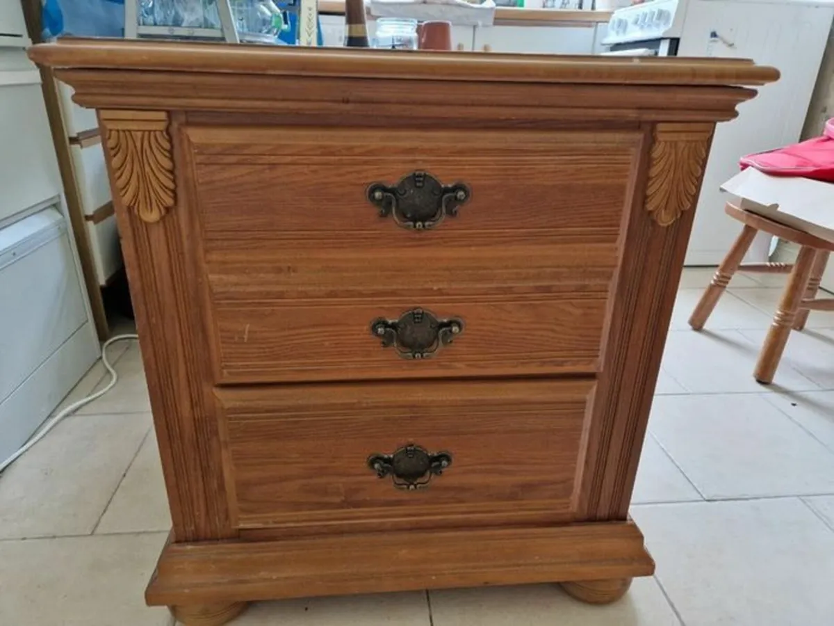 3 Drawer Bedroom Locker, Nice Design and Fittings - Image 1