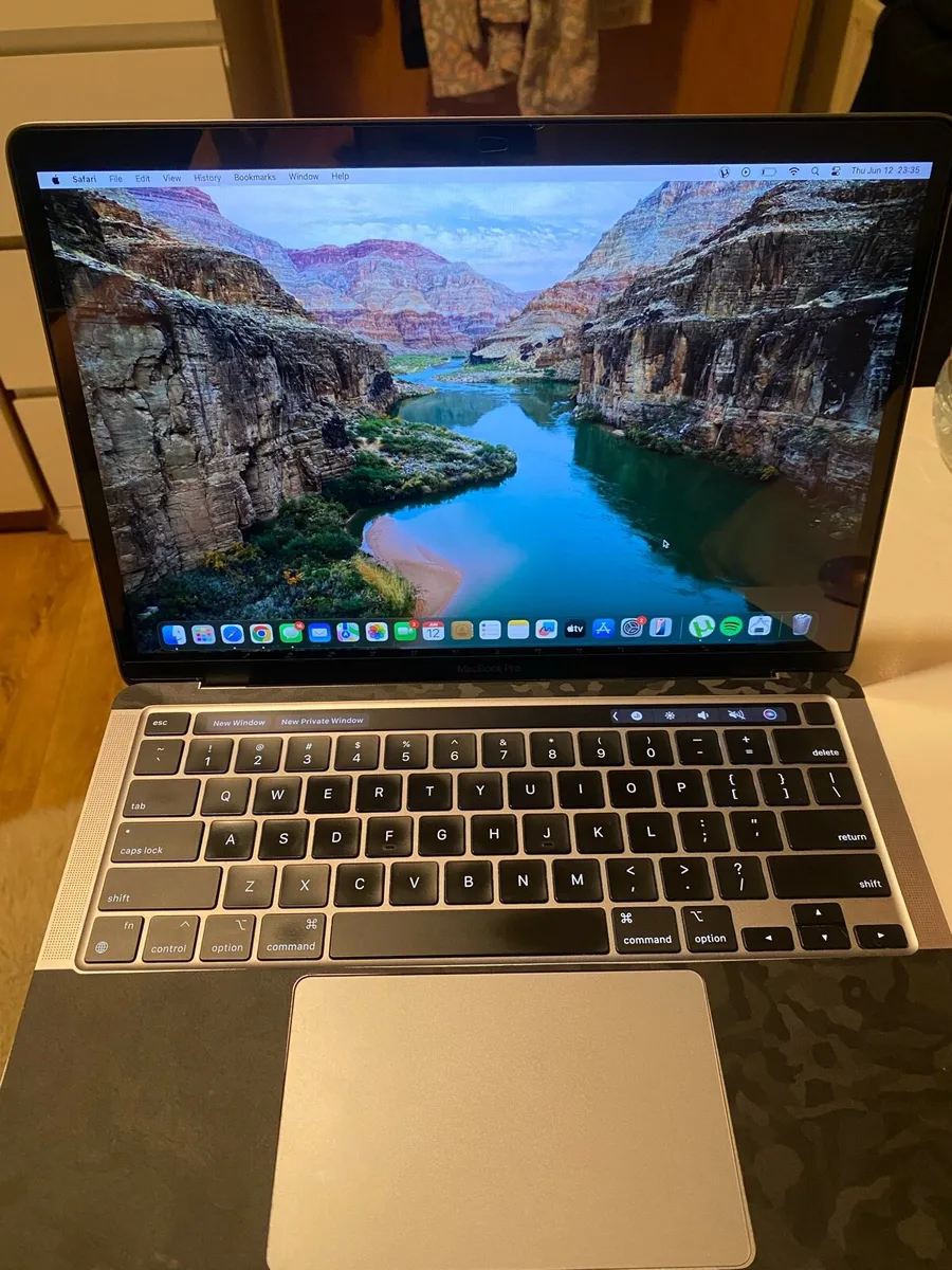 MacBook Pro 13” M1 16gb 1tb - Image 1