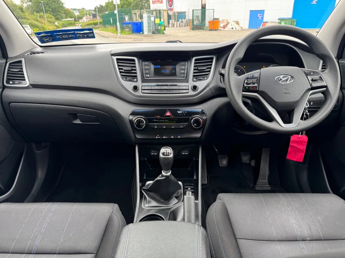 Hyundai Tucson 2017 premium model - Image 4
