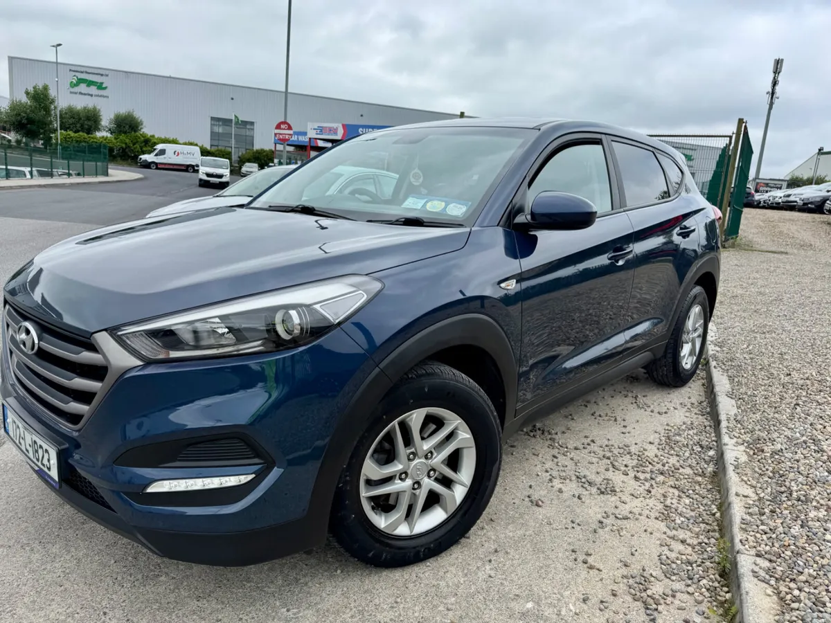 Hyundai Tucson 2017 premium model - Image 2