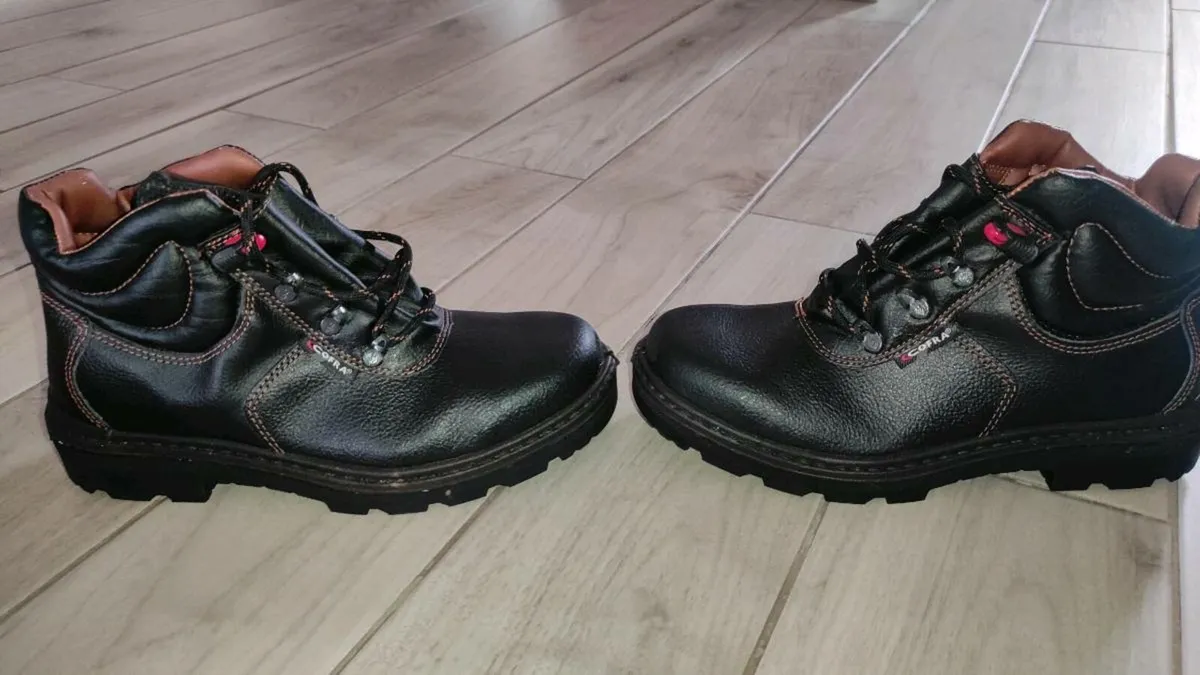 Cofra Safety boots size 8 - Image 3