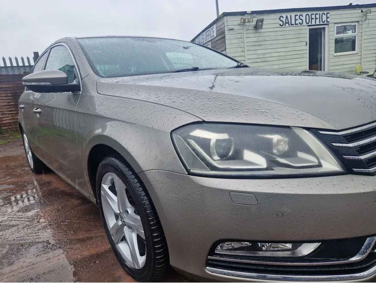 Volkswagen Passat 1.4 PETROL AUTO - Image 2