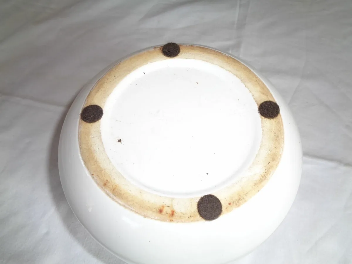 White Ceramic Pot for Sale - Image 3