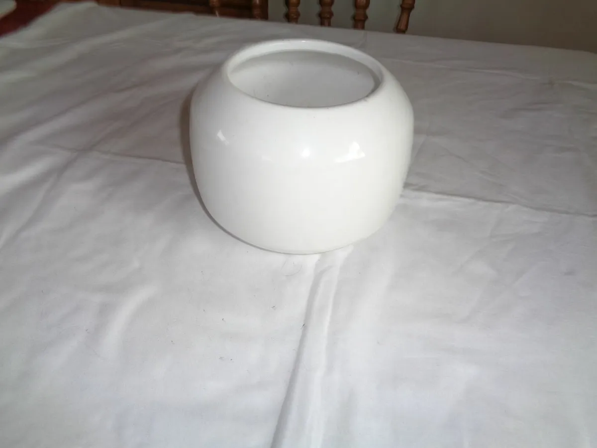 White Ceramic Pot for Sale - Image 1