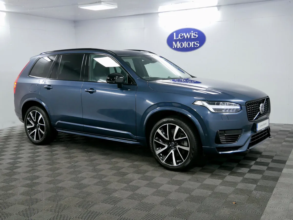 2023 Volvo XC90 T8 ULTIMATE DARK THEME - Image 1