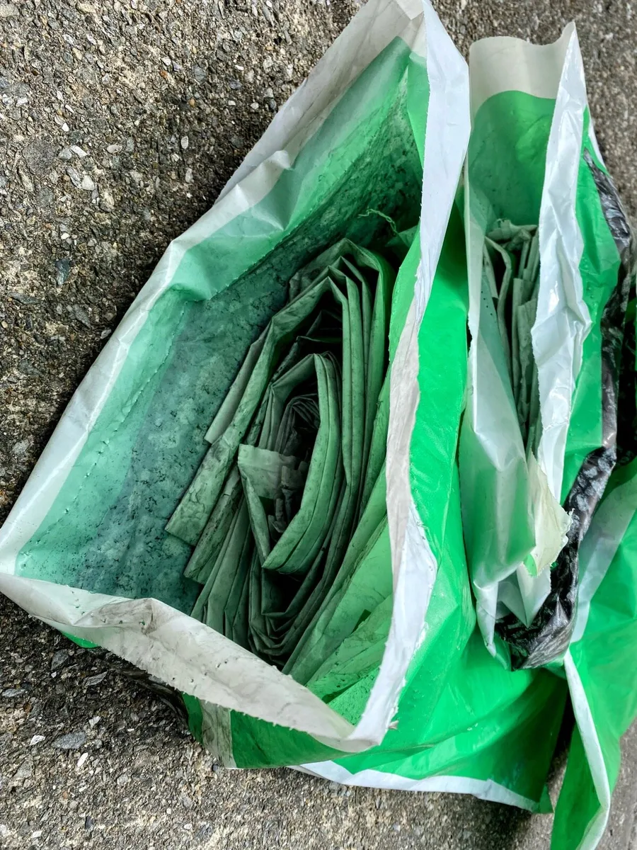 Plastic bags for turf - Image 1