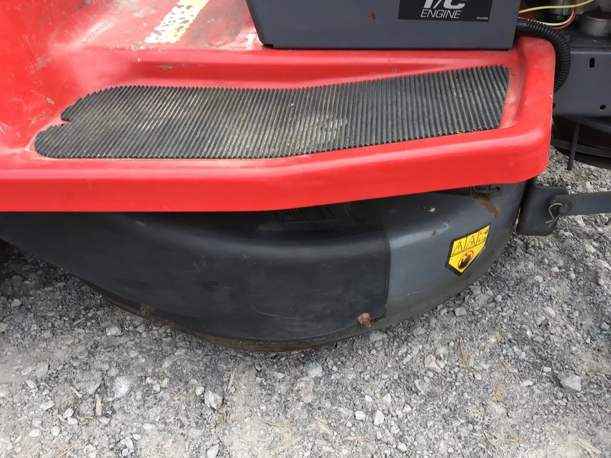 Ride on lawnmower - Image 3