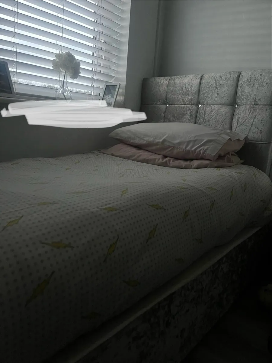 Bed - Image 3