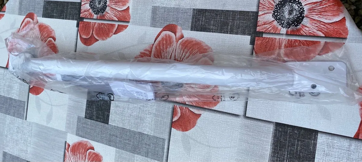 BRAND NEW Grab Rail - Image 2