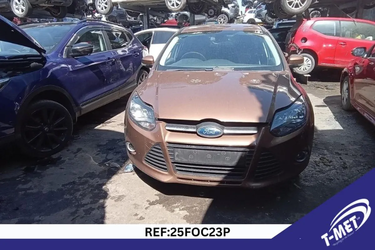 2014 FORD FOCUS BREAKING FOR PARTS - Image 2