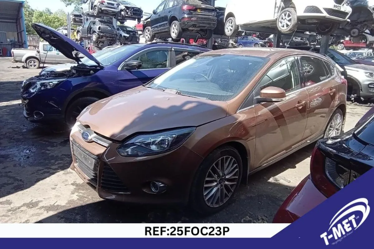 2014 FORD FOCUS BREAKING FOR PARTS - Image 3