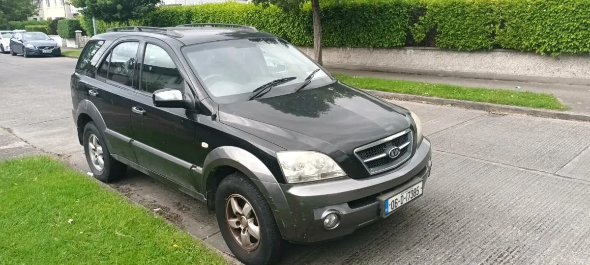2006 Kia Sorento.. non runner...for spares - Image 1