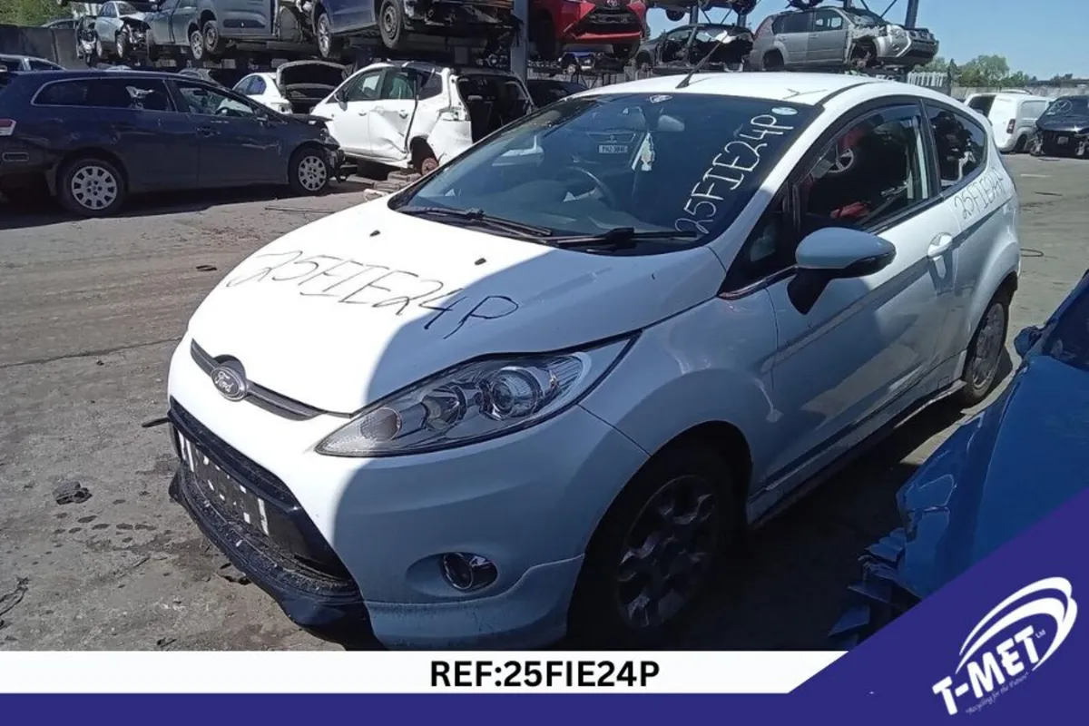 2011 FORD FIESTA BREAKING FOR PARTS - Image 3