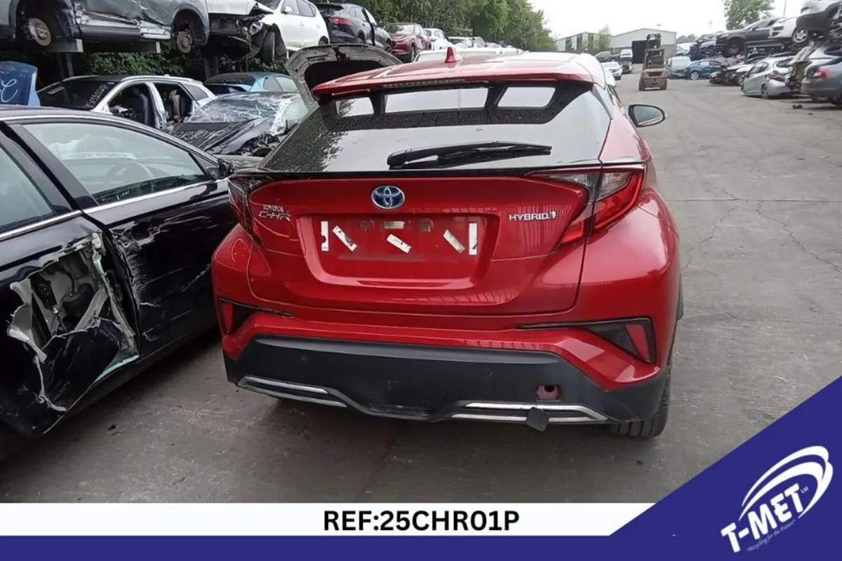 2022 TOYOTA C-HR BREAKING FOR PARTS - Image 2