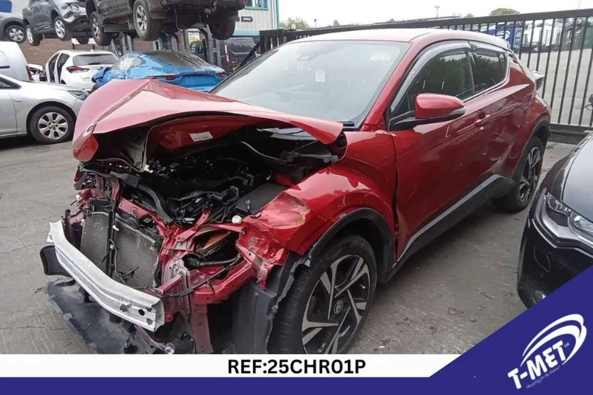 2022 TOYOTA C-HR BREAKING FOR PARTS - Image 4