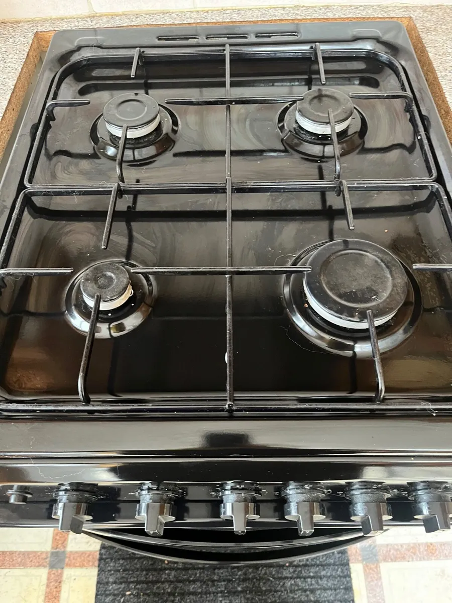Gas freestanding Cooker - Image 2