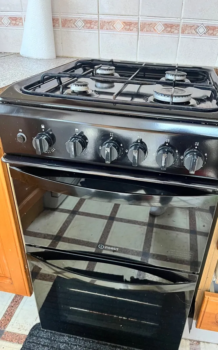 Gas freestanding Cooker - Image 3