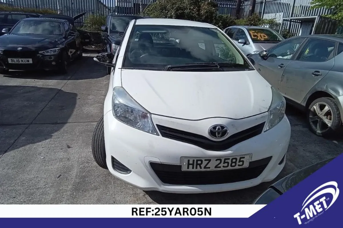 2012 TOYOTA YARIS BREAKING FOR PARTS - Image 2