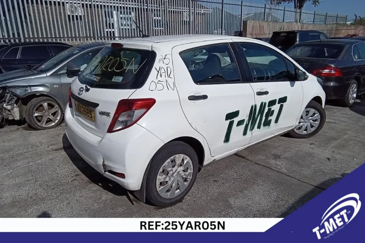 2012 TOYOTA YARIS BREAKING FOR PARTS - Image 4