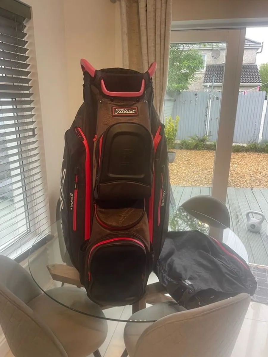 Titleist Stadry 15 Cart Bag - Image 1