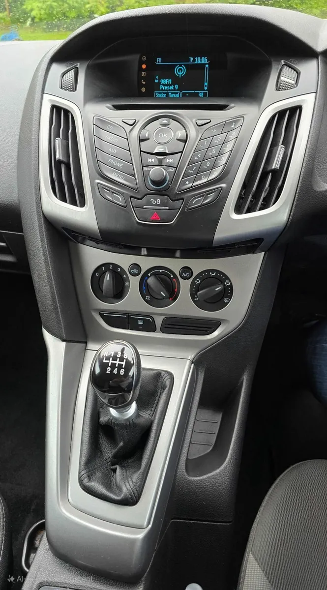 Ford Focus Van 2015 - Image 2