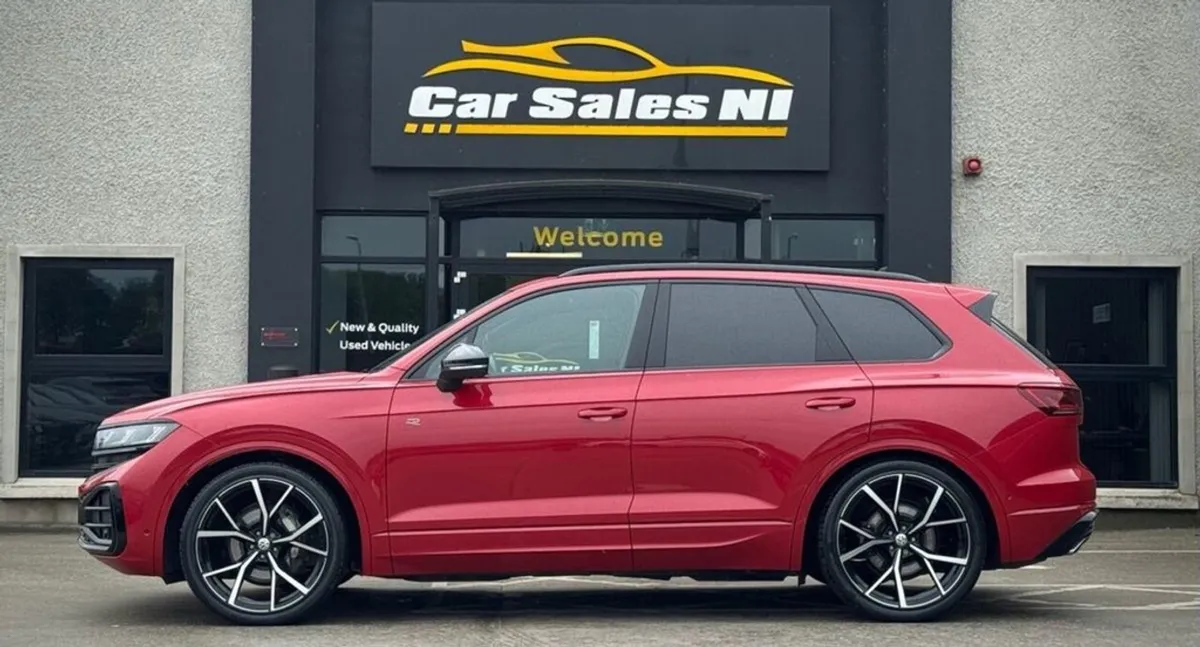 Volkswagen Touareg 3.0 TDI V6 Black Edition SUV 5 - Image 4