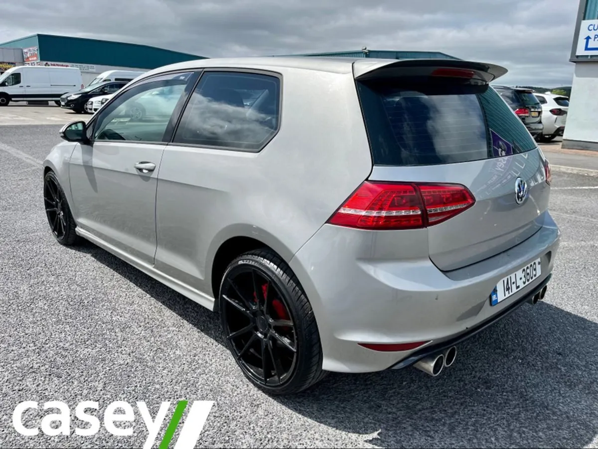 Volkswagen Golf 1.6 TDI SE Bluemotion 105PS 3DR - Image 2