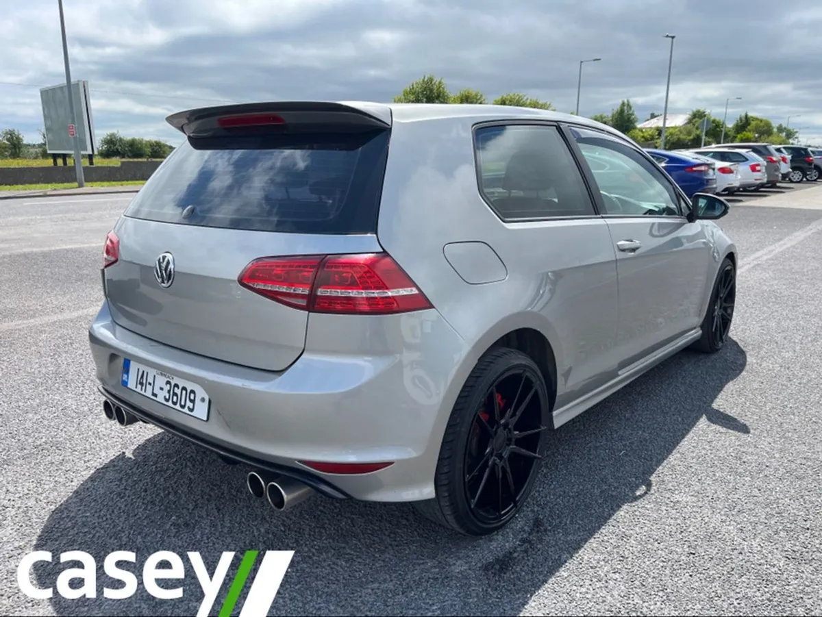 Volkswagen Golf 1.6 TDI SE Bluemotion 105PS 3DR - Image 4
