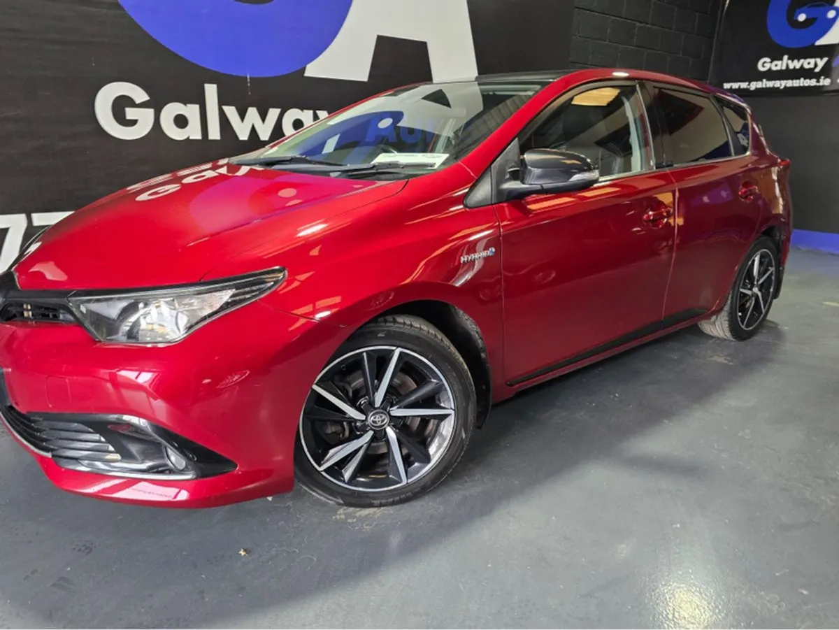Toyota Auris Hybrid-full Leather-rear Camera-top - Image 3