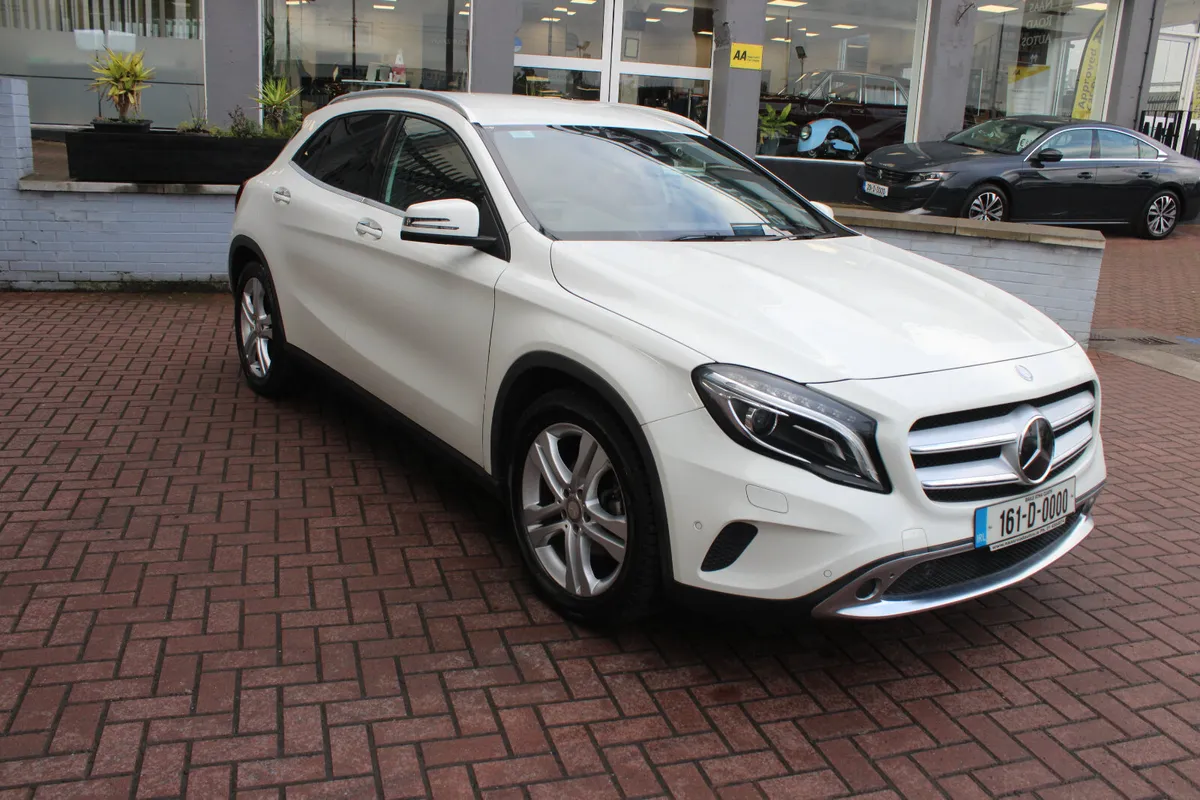 MERCEDES BENZ GLA180 AMG LINE AUTOMATIC - Image 1
