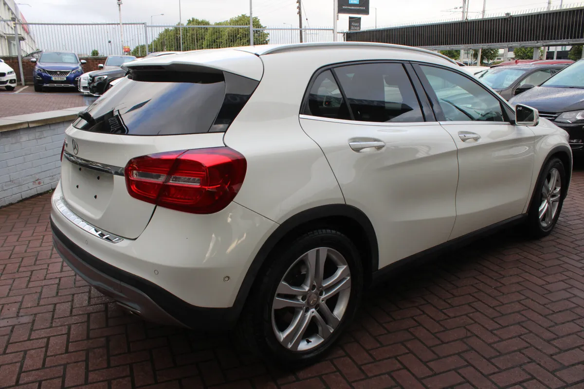 MERCEDES BENZ GLA180 AMG LINE AUTOMATIC - Image 4