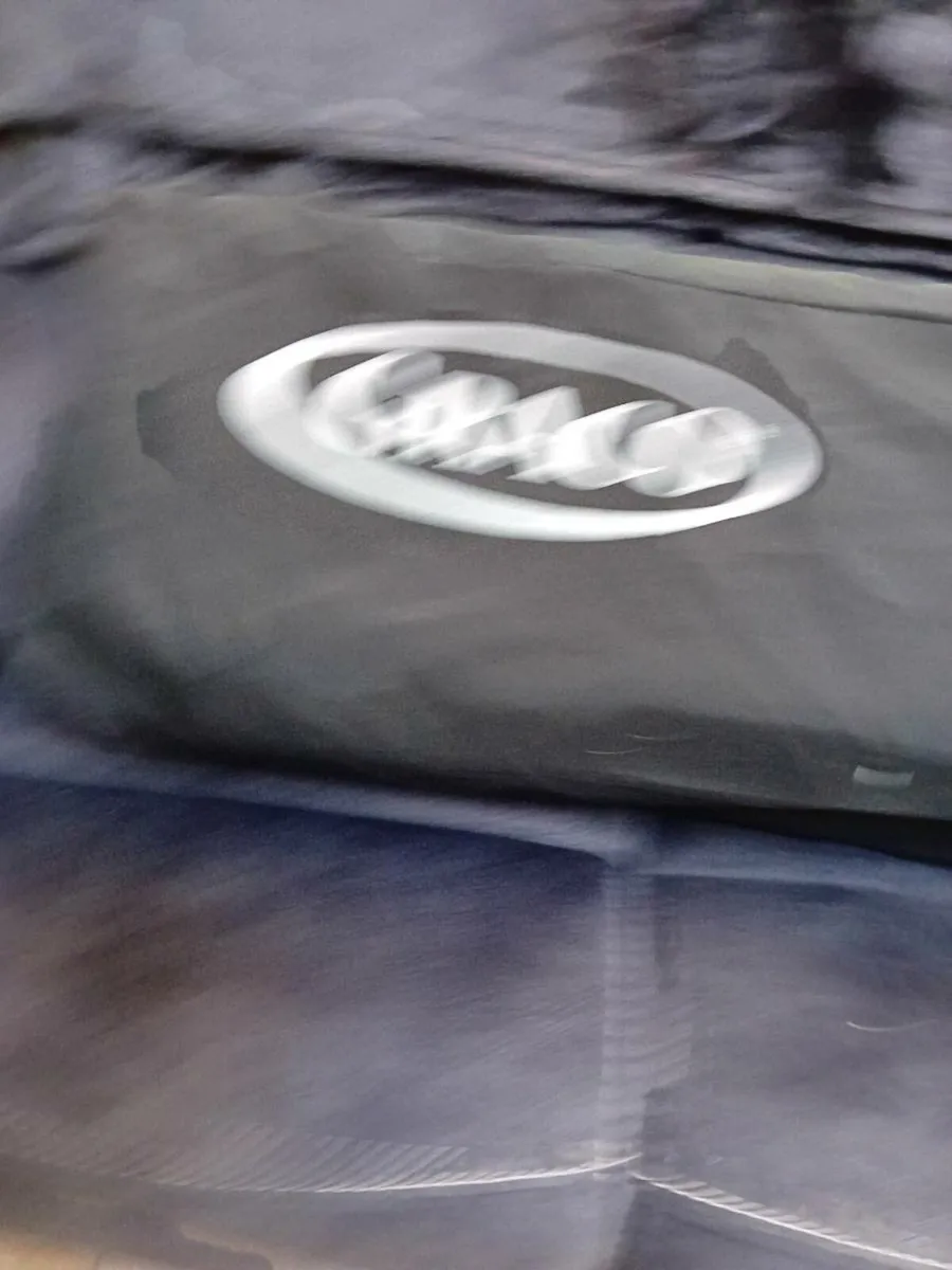 GRACO BABYS TRAVEL COT LIKE NEW - Image 1