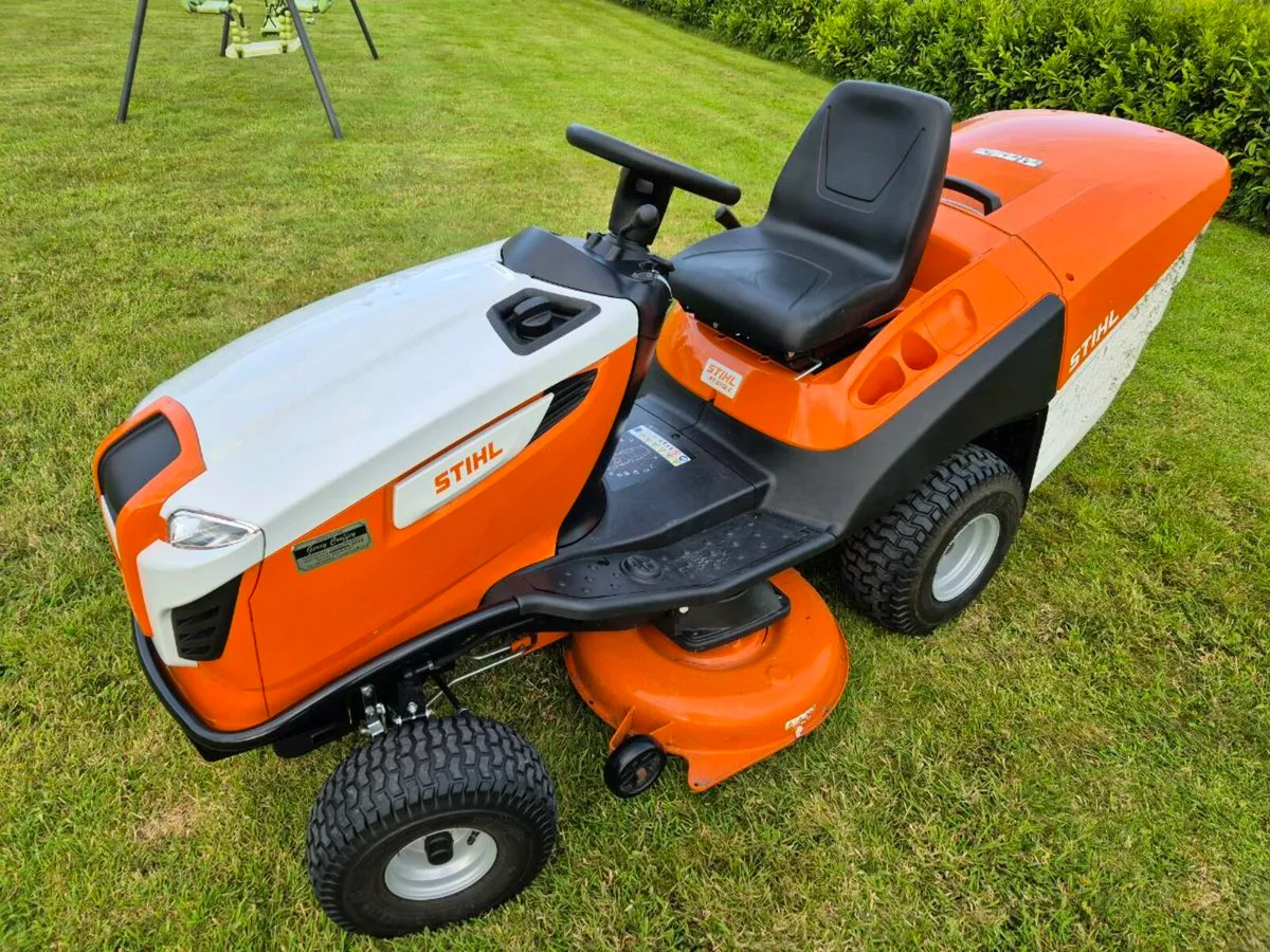 Stilh 5112 ride on lawnmower - Image 4