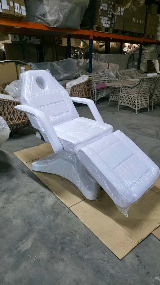 Massage table adjustable-hydraulic-beauty-treatmen - Image 1