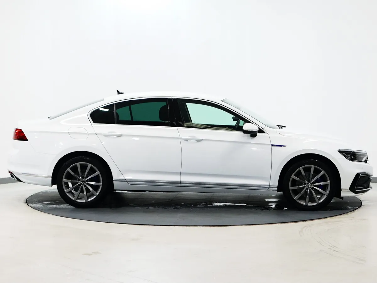 *6* 2021 Volkswagen Passat 1.4 gte advance - Image 3