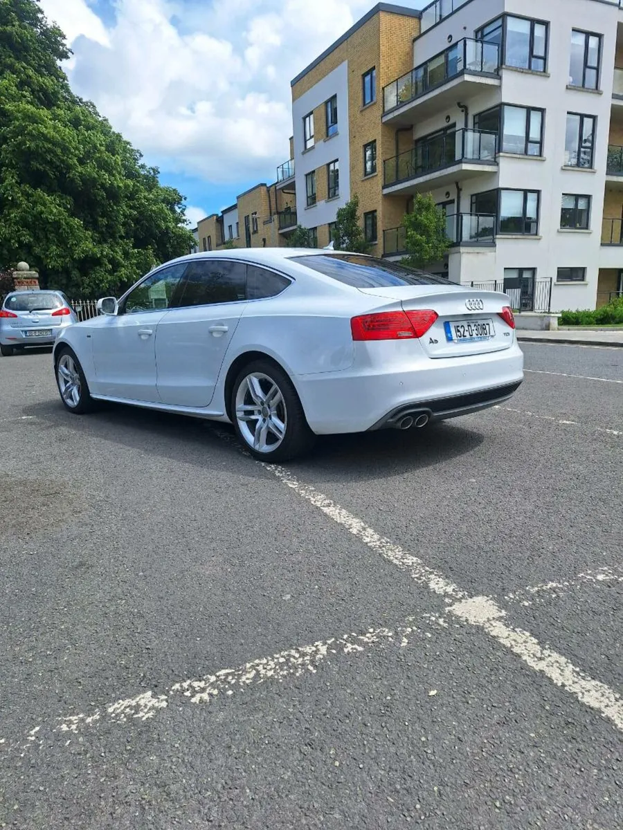 Car - Image 4