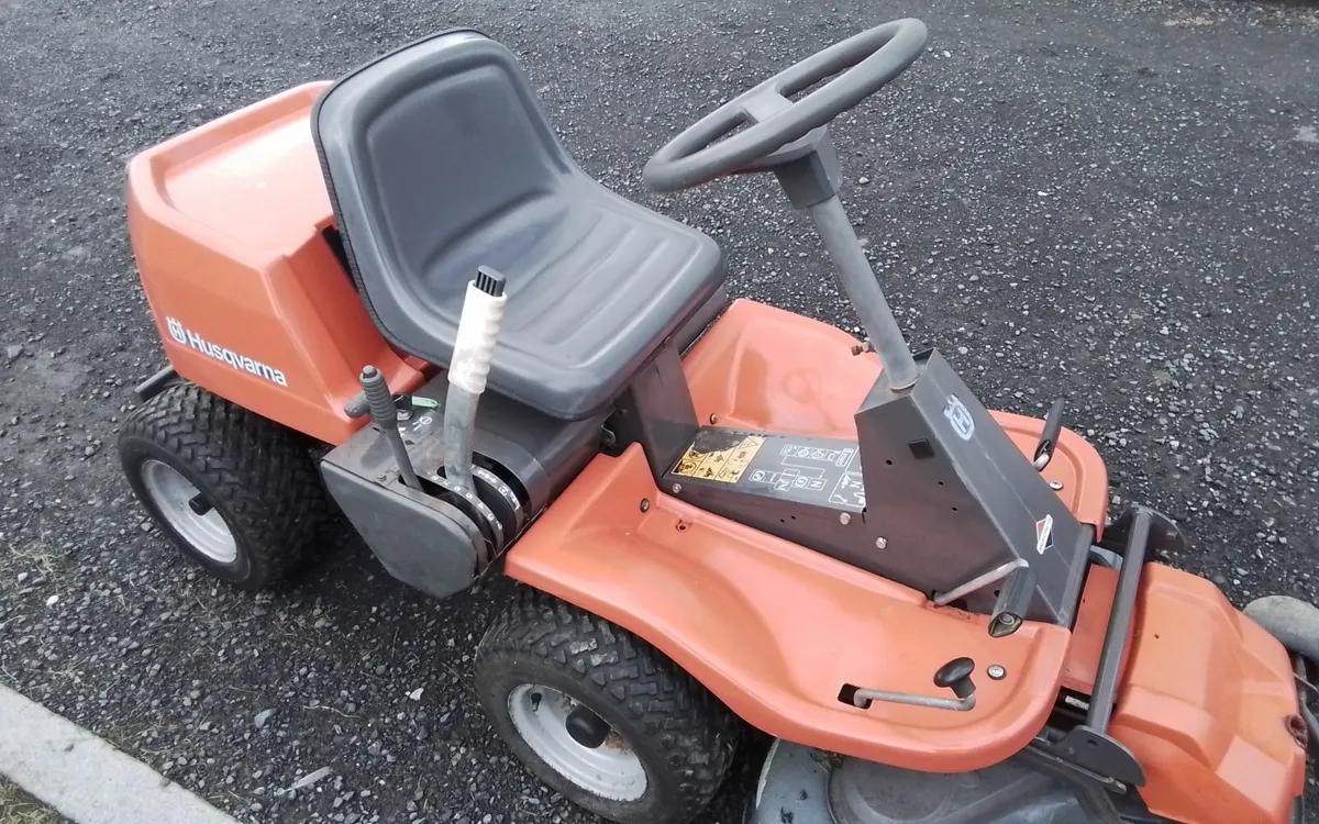 Ride on mower - Image 2