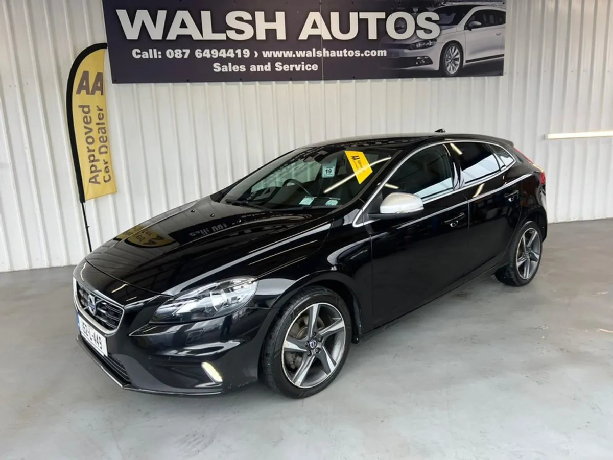 Volvo V40 D2 R-design 5DR - Image 2