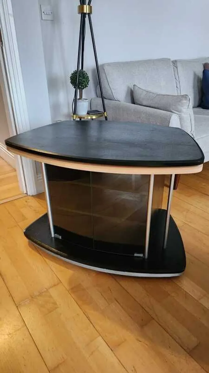 TV Unit - Image 1