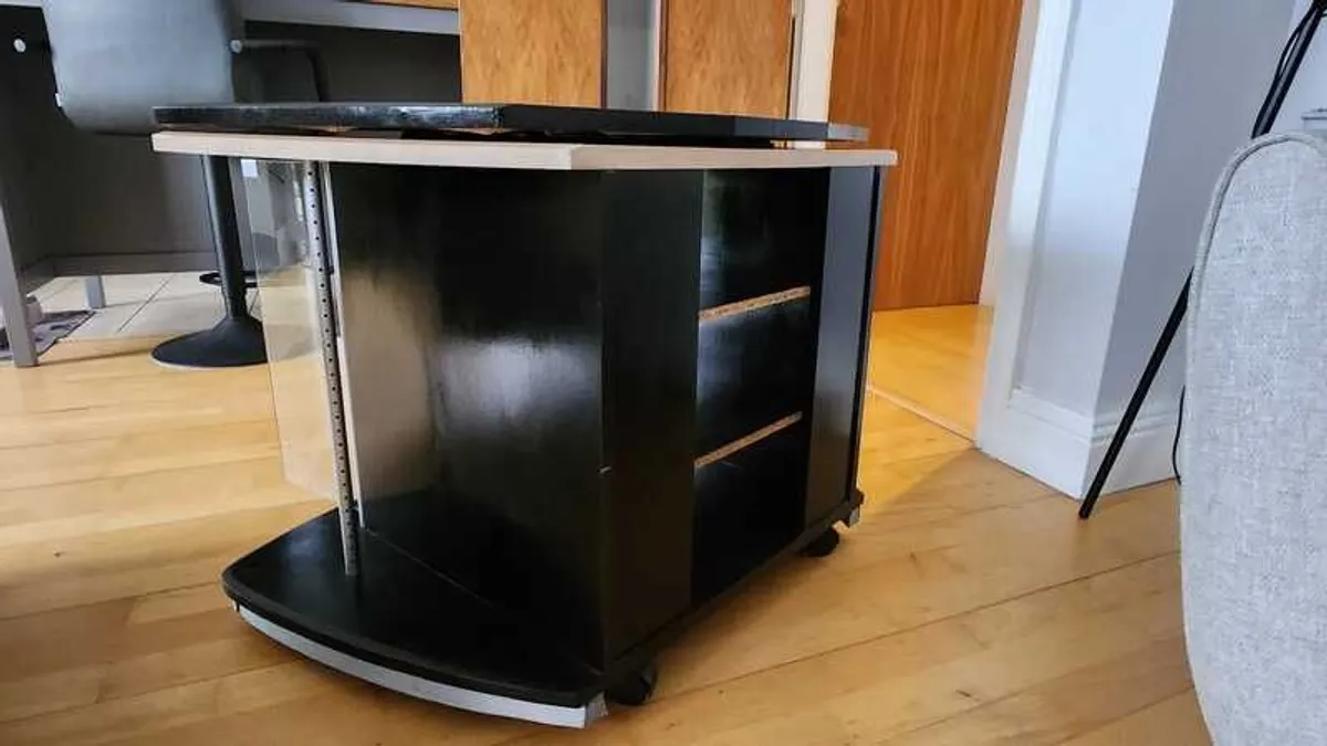 TV Unit - Image 3