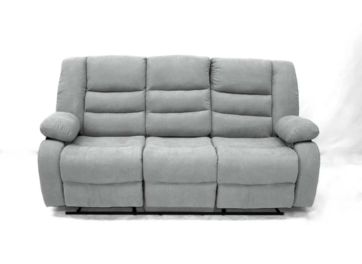 Brand New Sofas for Sale – Free Home Delivery!

✅ - Image 3